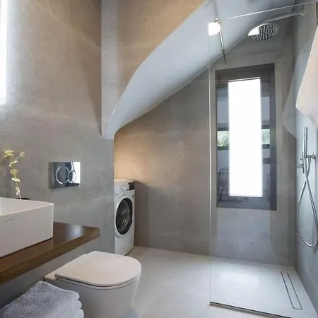 Seascape - Beachfront Villa *