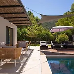 Seascape - Beachfront וילה ואסיליקי