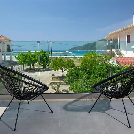 Seascape - Beachfront Villa Vasiliki (Lefkada)