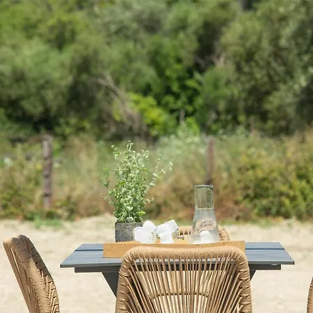 Seascape - Beachfront Vilă *