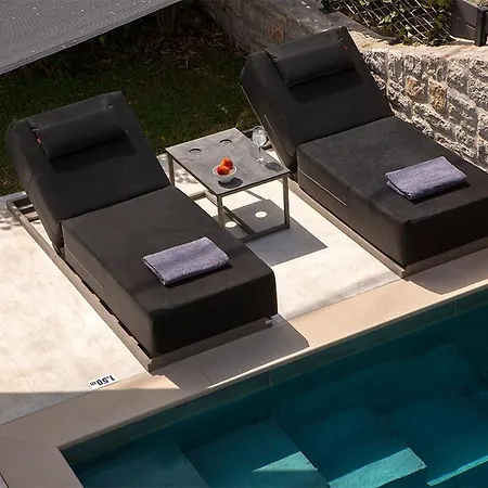 Villa Seascape - Beachfront