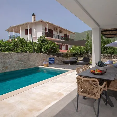 Seascape - Beachfront *