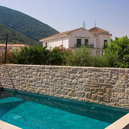 Villa Seascape - Beachfront