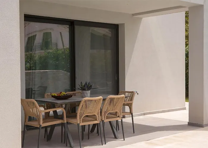 Seascape - Beachfront Vilă Vasiliki