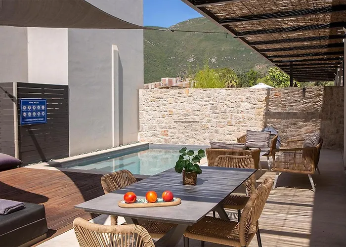 Seascape - Beachfront *