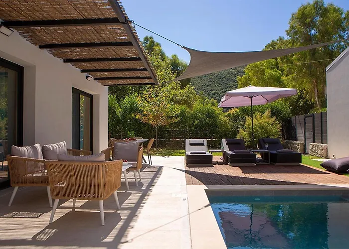 Seascape - Beachfront Vilă Vasiliki